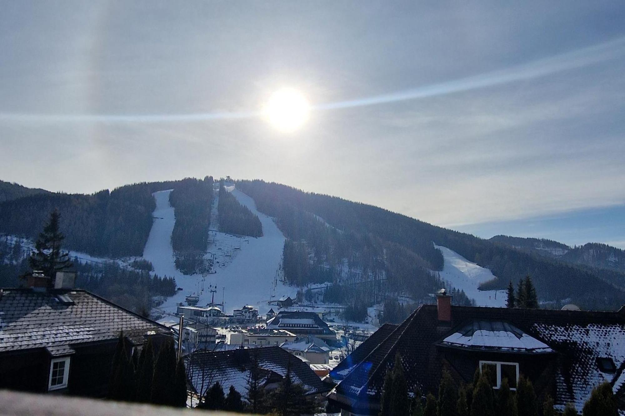 Der Loeffler Am Semmering Bed&Breakfast Exteriör bild